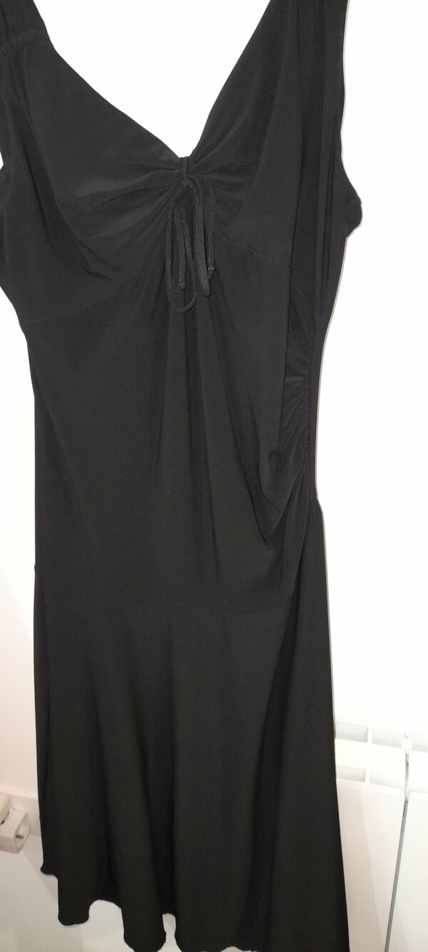 robe noire taille 40 – Image 3