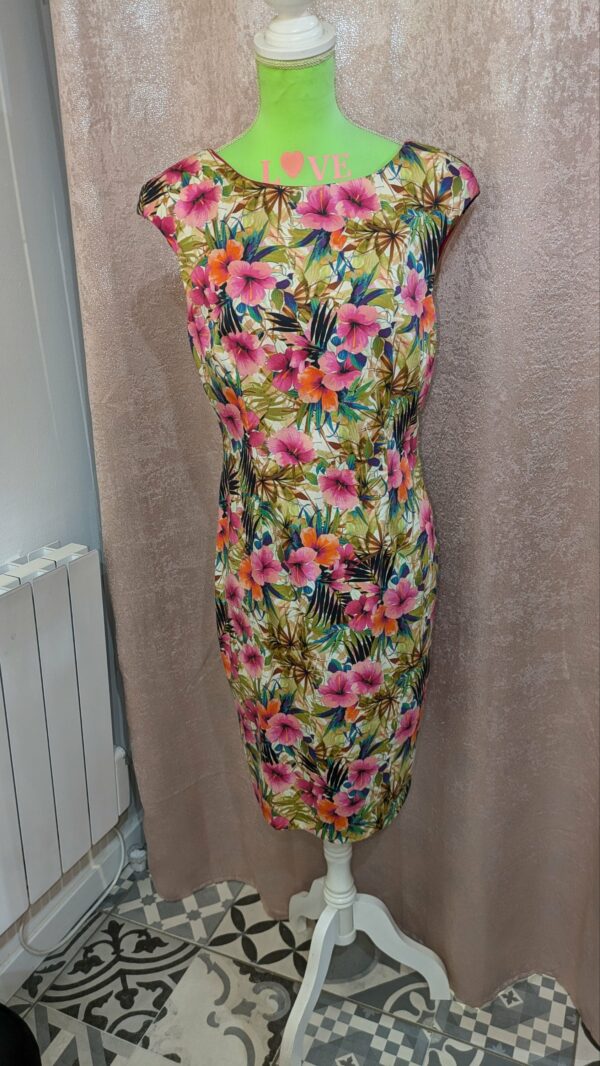Robe fleurie ZARA taille 40 – Image 5