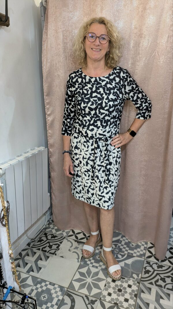 robe neuve marine et blanche UTA RAASCH taille 42