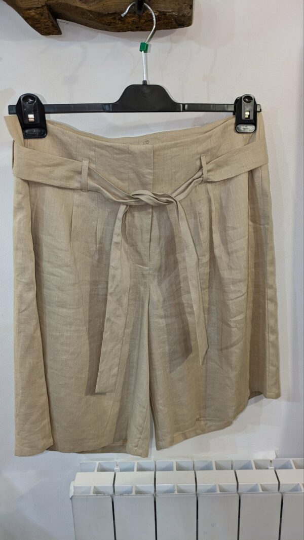 short neuve beige MADELEINE taille 42