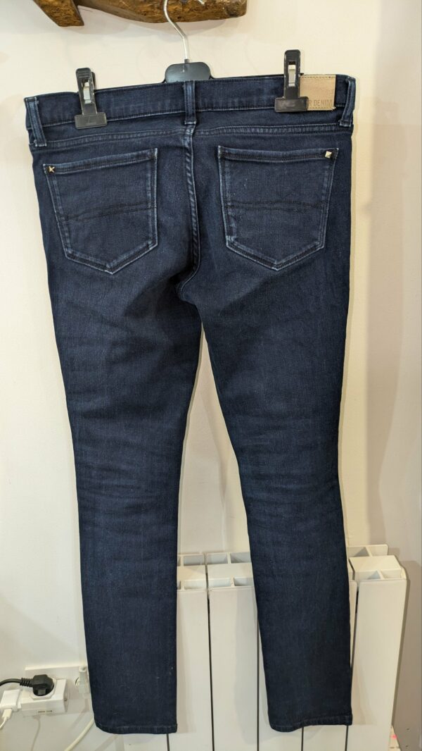 jean TOMMY HILFIGER taille 40 – Image 3