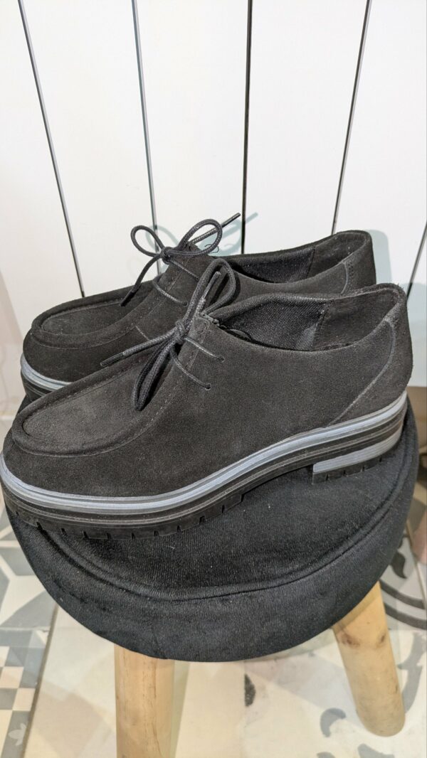 chaussures noires neuves TIPO ALTO pointure 38