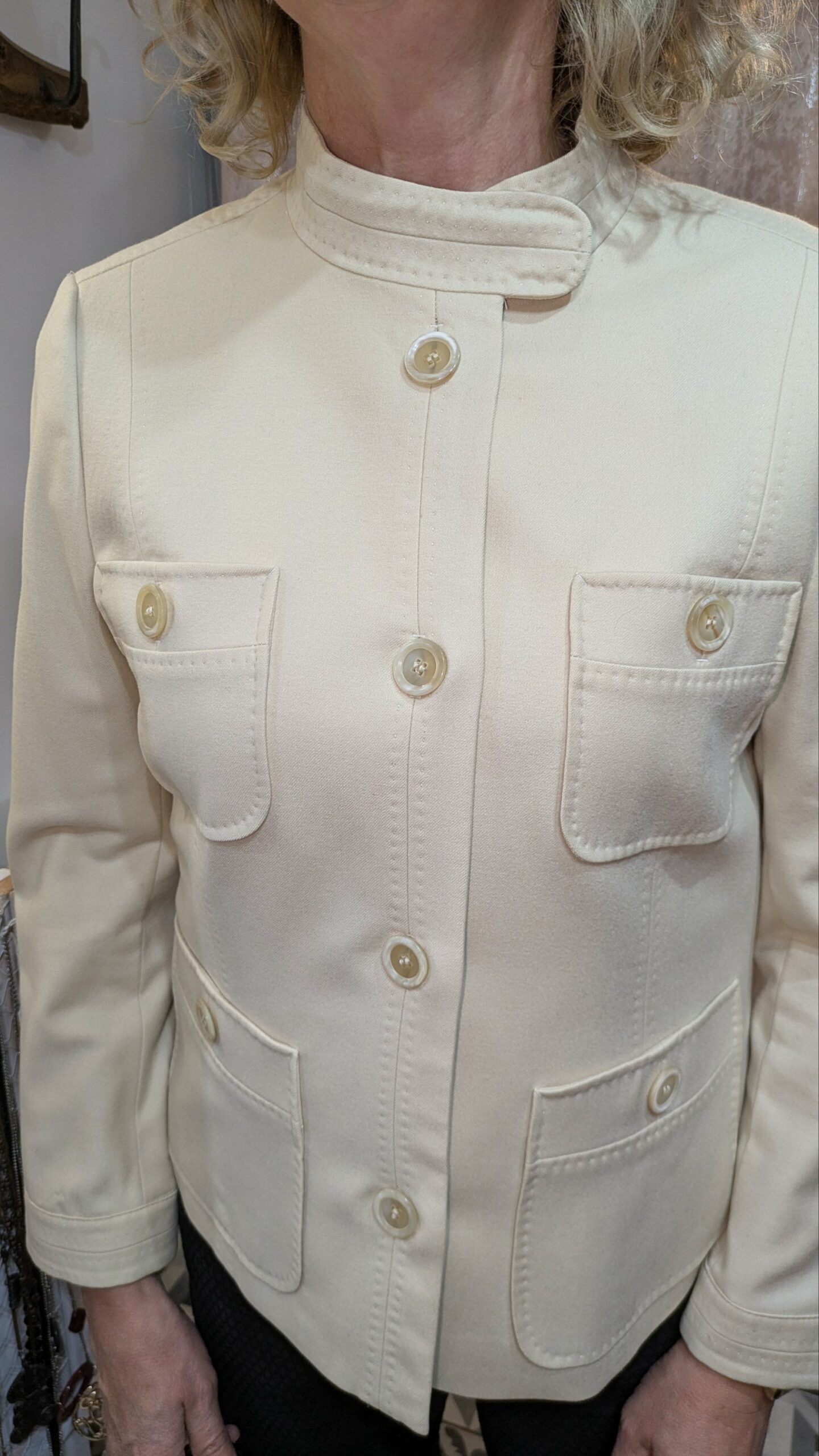 veste ivoire HUGO BOSS taille 40