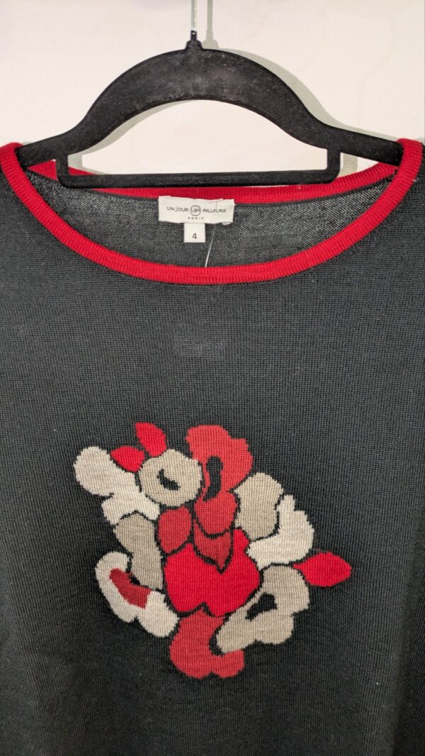 pull noir fleuri UN JOUR AILLEURS taille 44 – Image 2