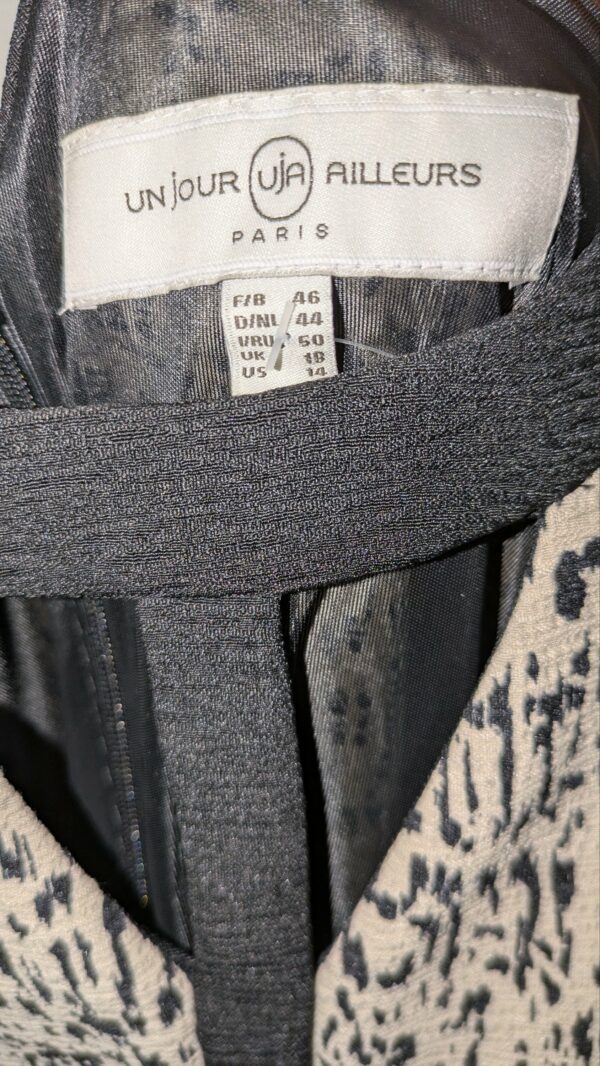 robe noire et grise UN JOUR AILLEURS taille 46 – Image 3