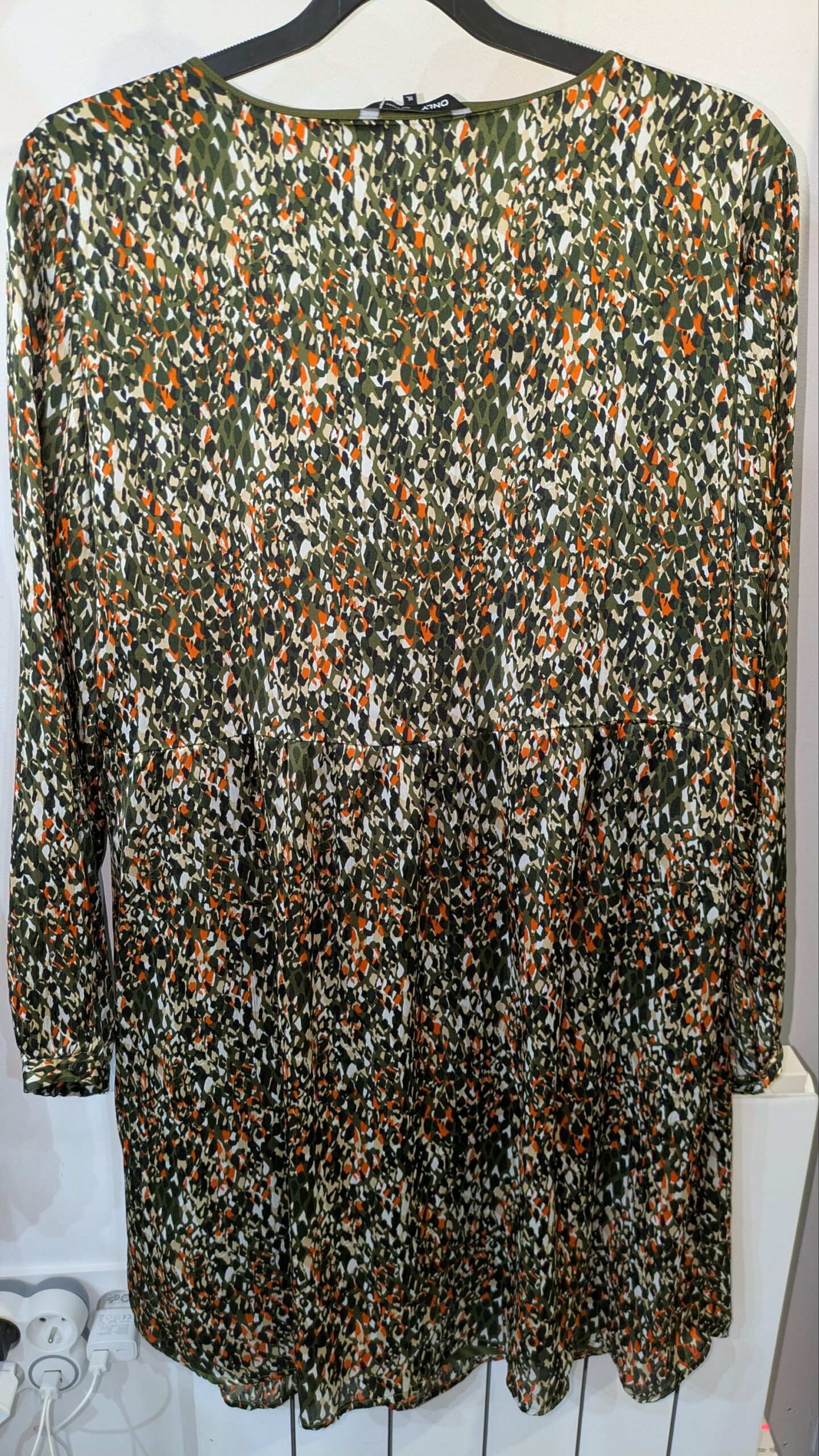 robe imprimé camouflage ONLY taille 44 – Image 7