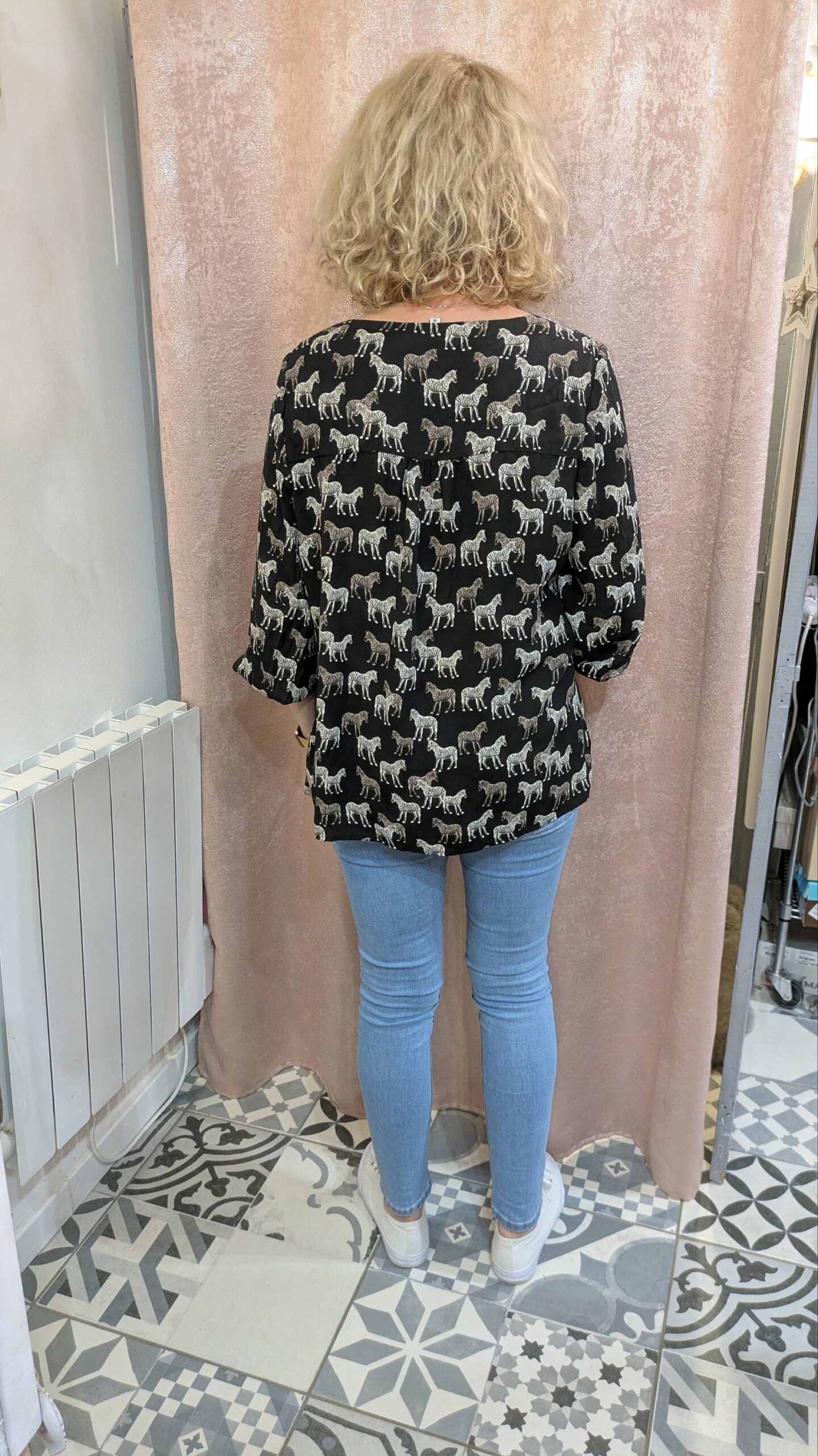 blouse noire et zèbre taille 46 – Image 7