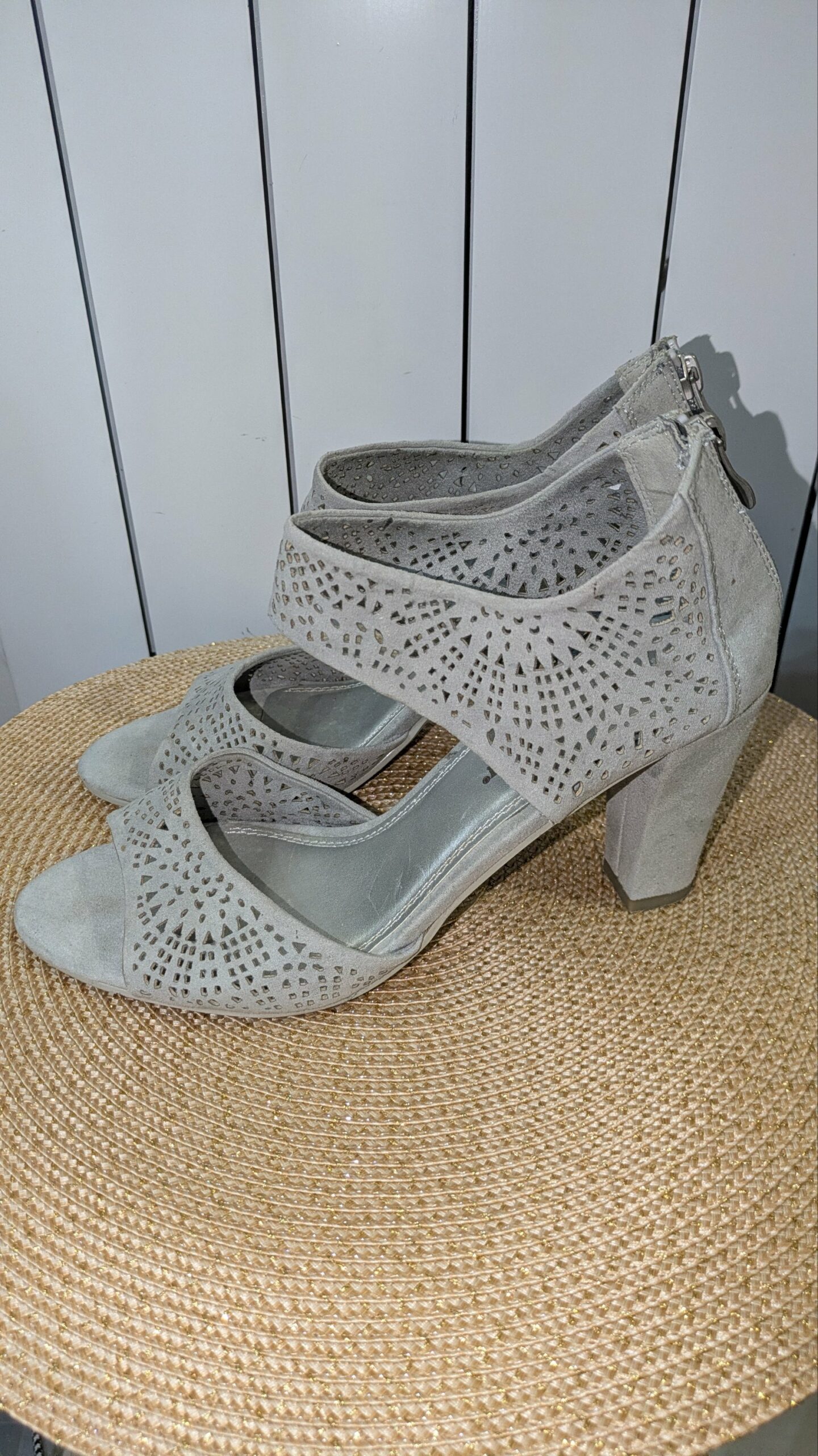escarpins gris MARCO TOZZI pointure 40