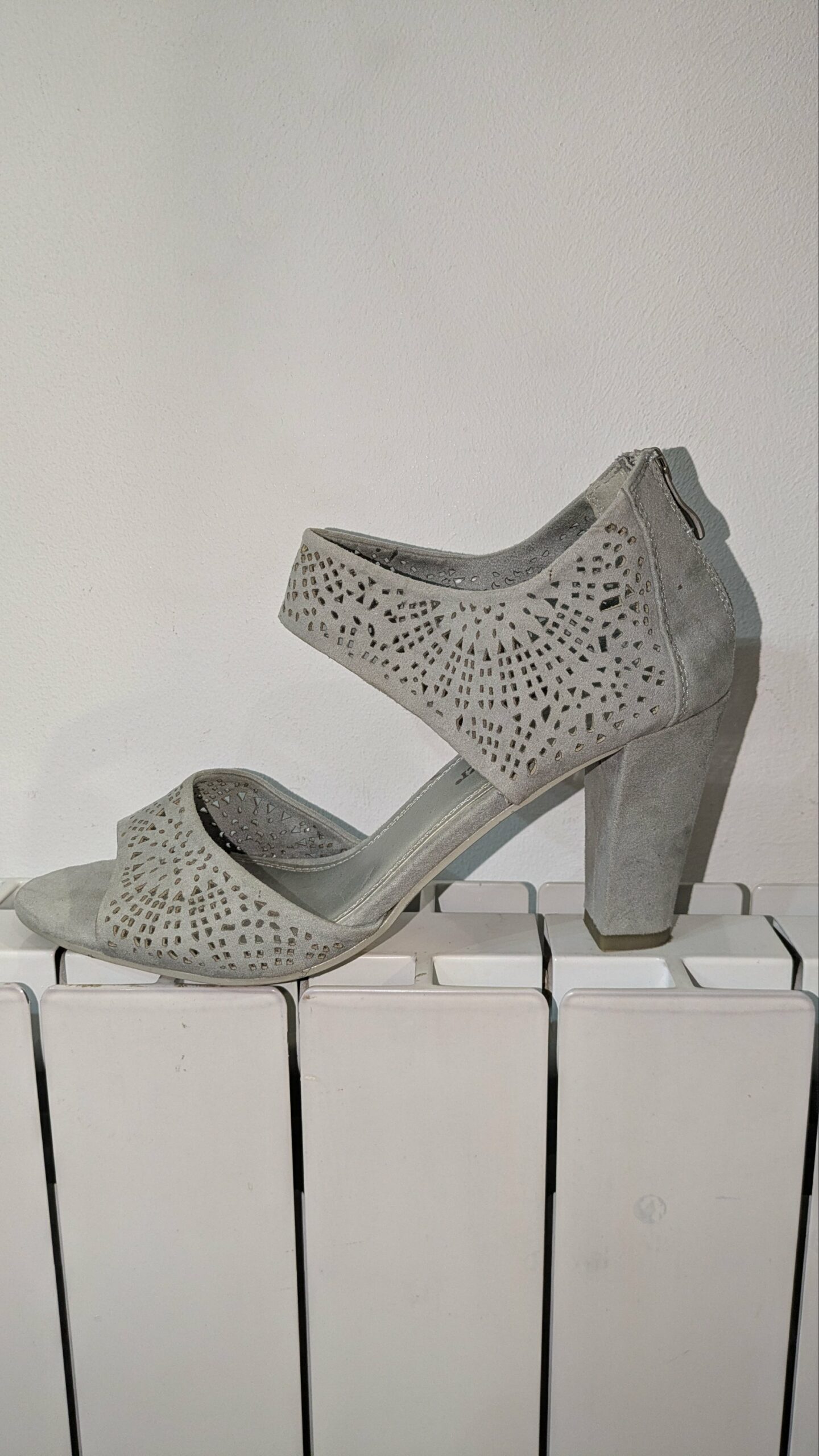escarpins gris MARCO TOZZI pointure 40 – Image 2