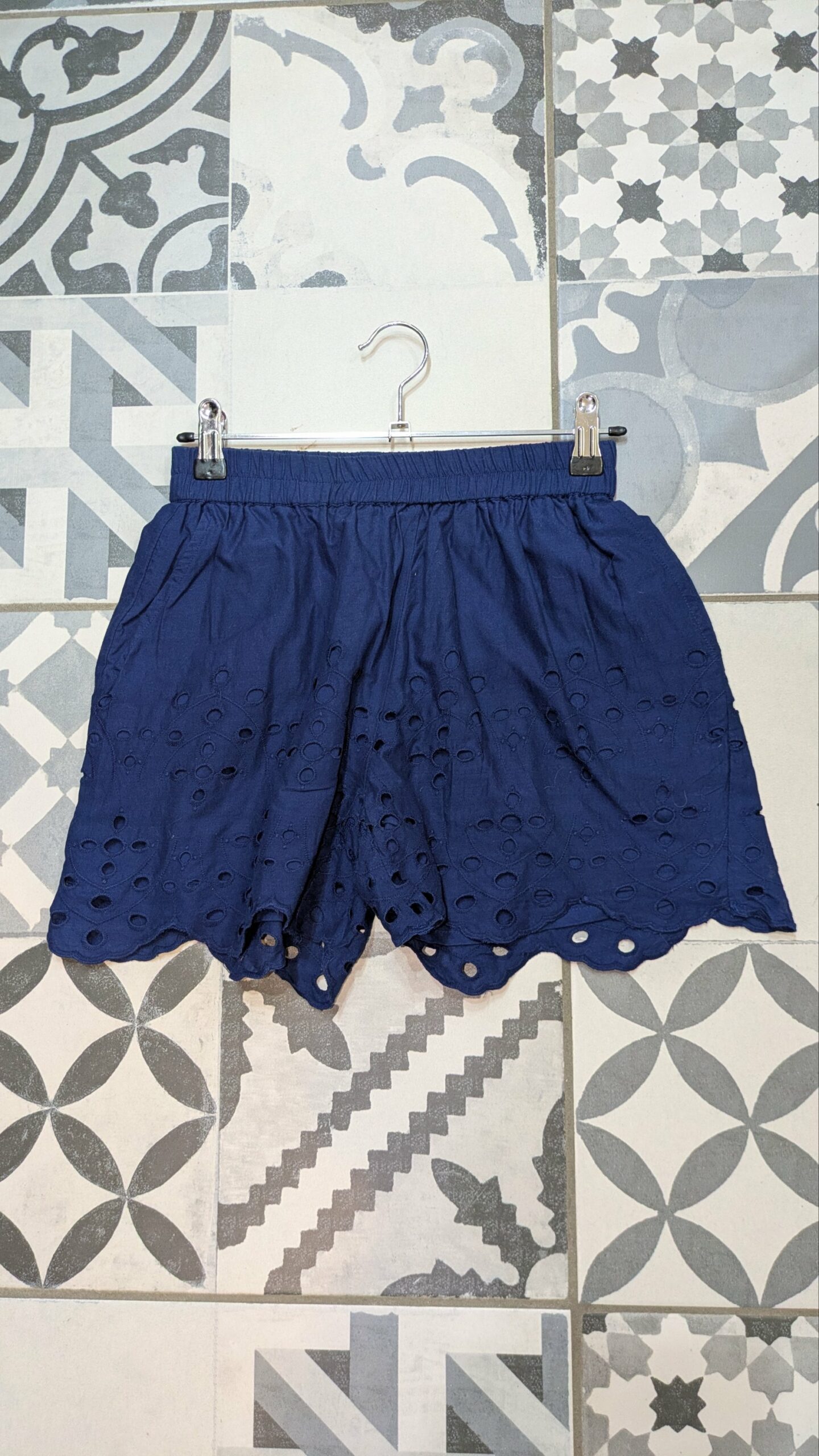 short marine BIZZBEE taille 34 – Image 2