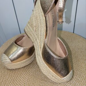 nu pieds compensés neufs YES BONBON pointure 36
