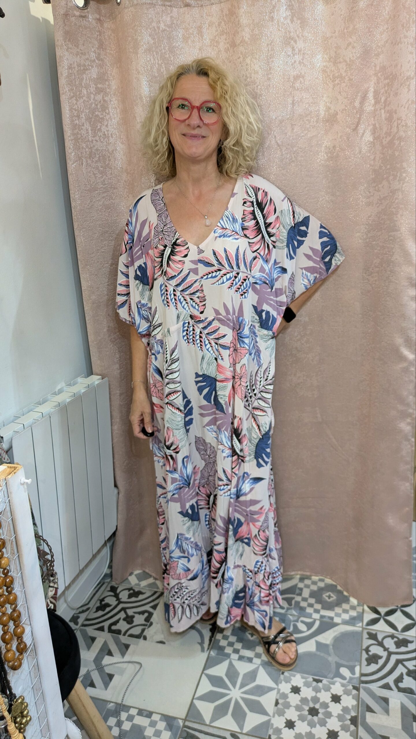 robe longue fleurie LAURA PARIS taille 54/56