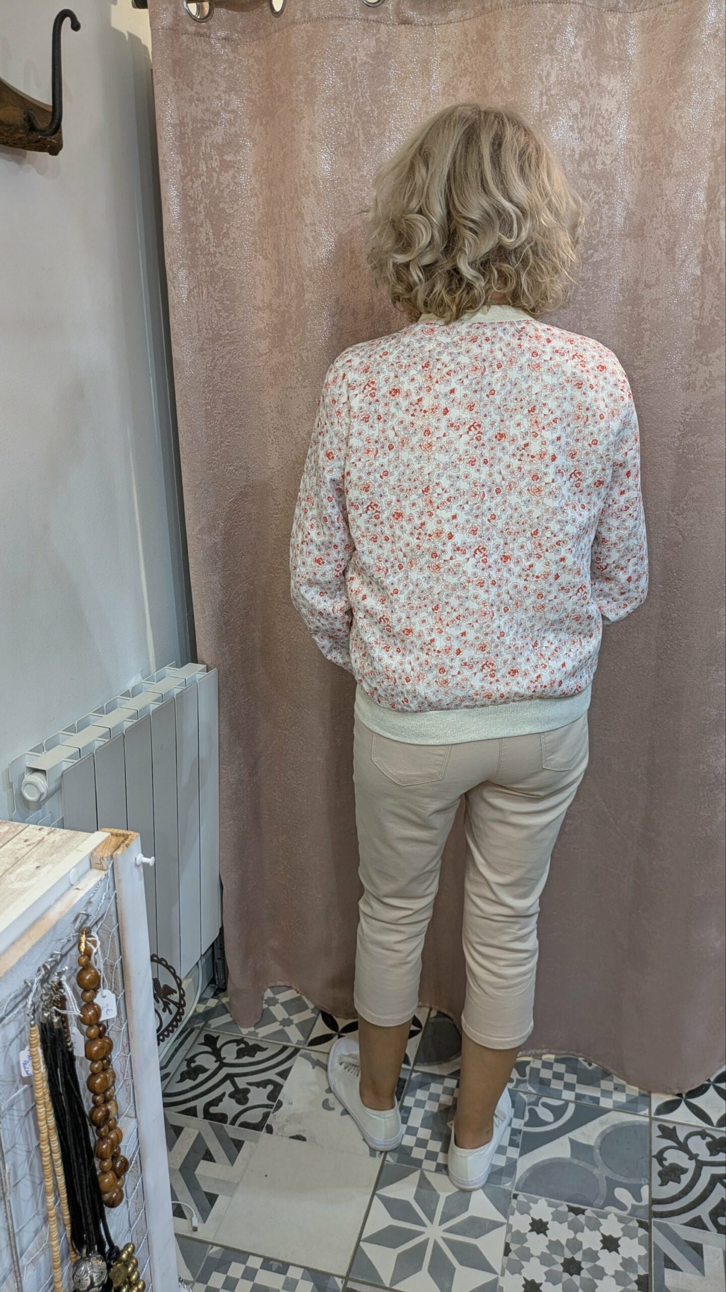 blouson fleuri MÈRE ET FILLE taille M – Image 5