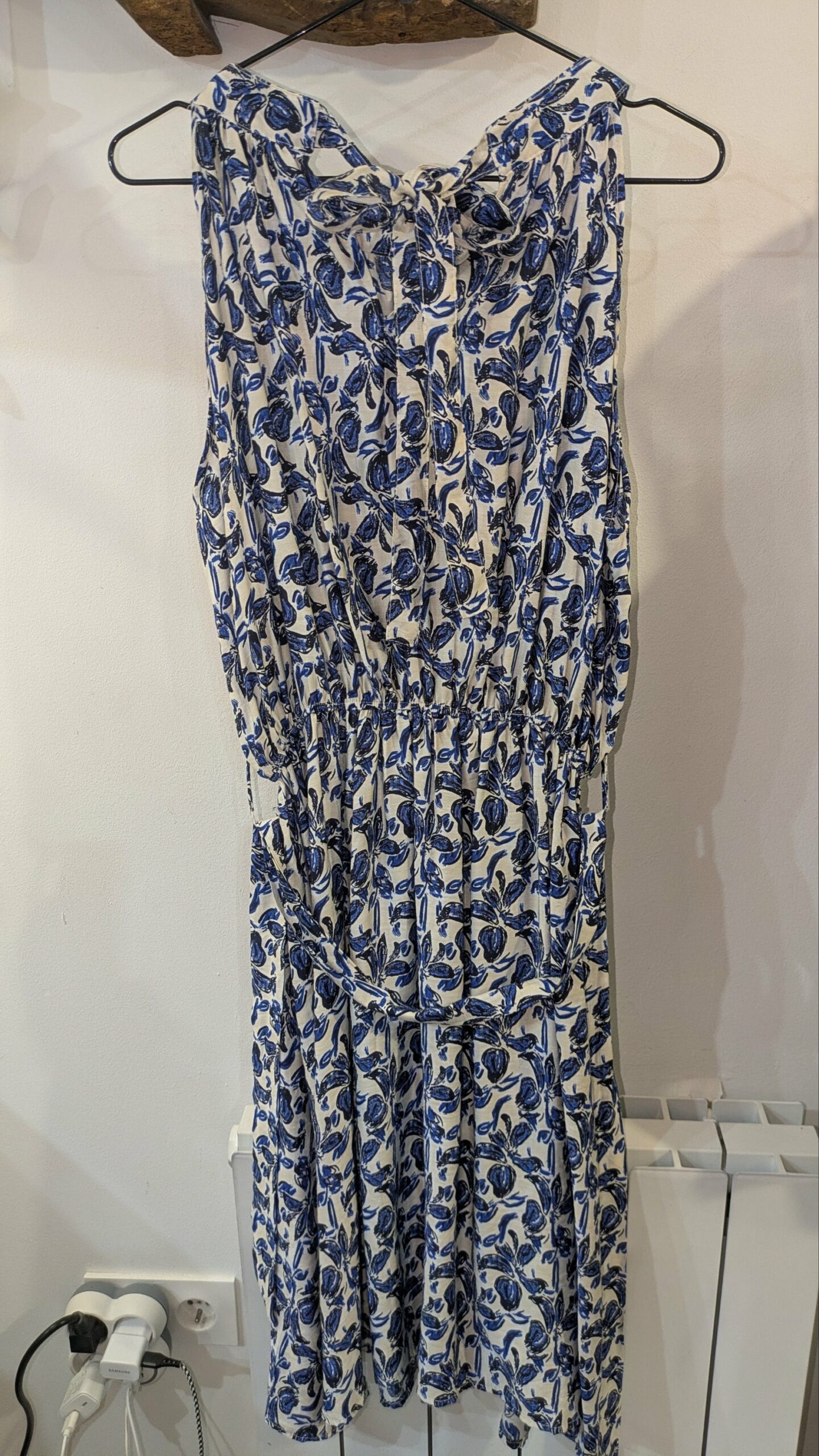robe bleue et blanche C FLO taille 42/44 – Image 3